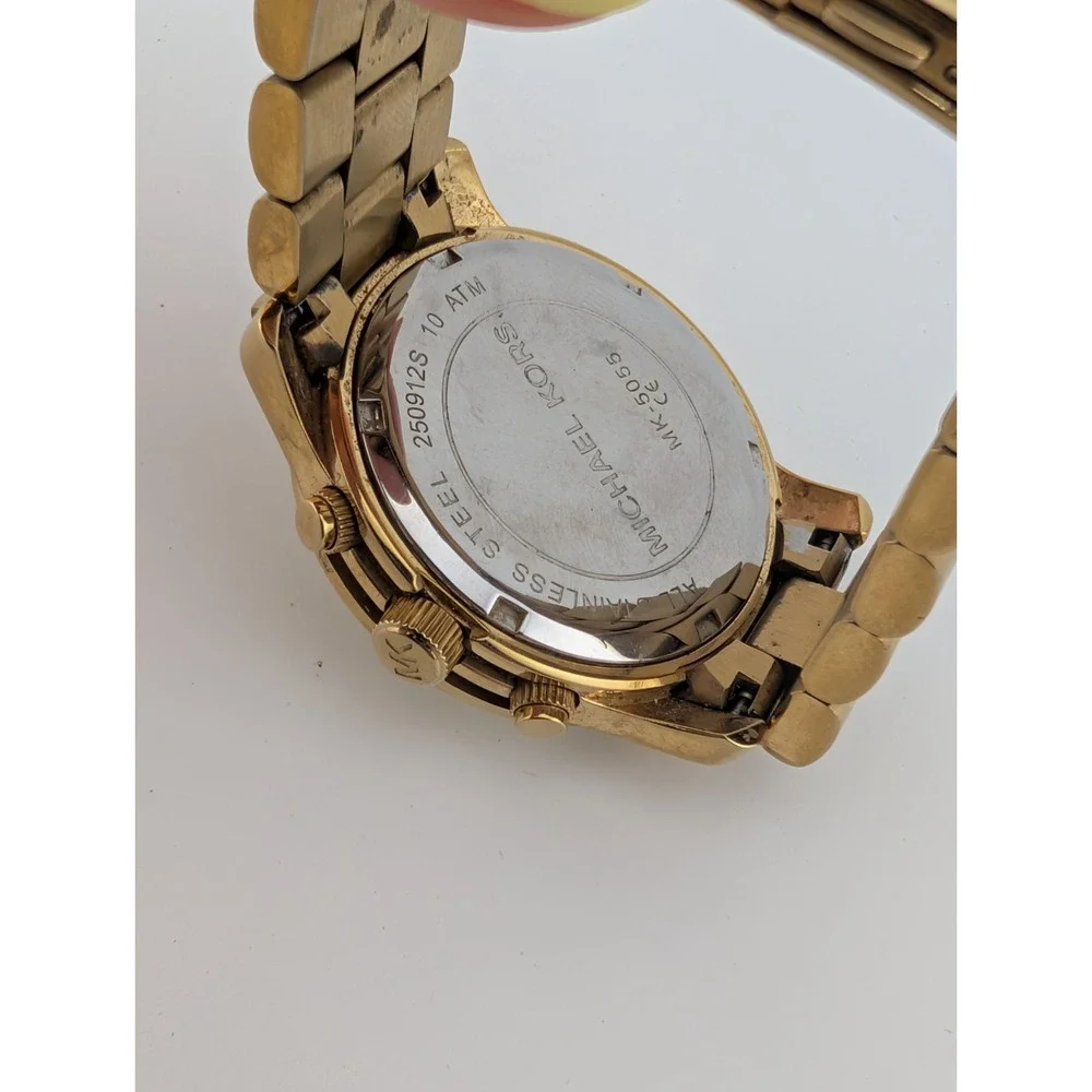Michael Kors Runway MK-5055 Womens Watch 37mm Gold Chronograph- New Battery